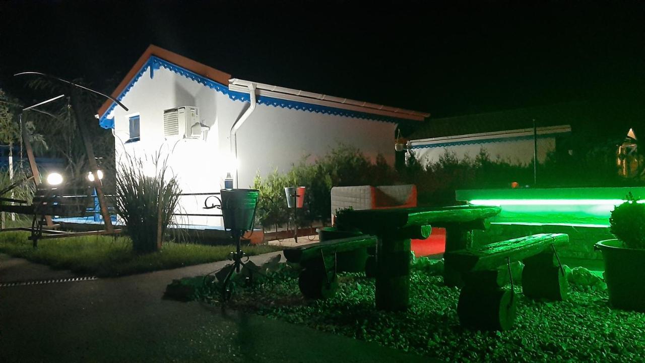 Complex Turistic Essenza Hotel Murighiol Exterior foto